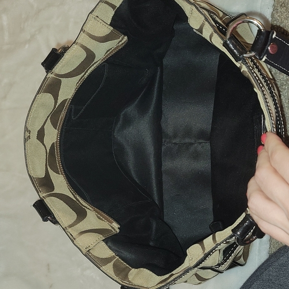 COACH large tote - Picture 9 of 11